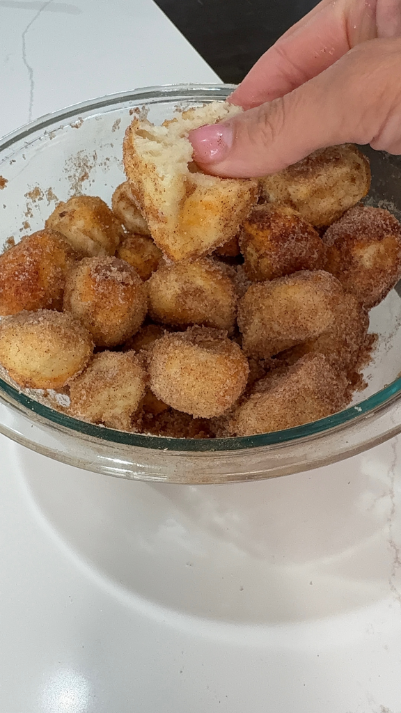 Janie Ippolito: Cinnamon Sugar Bagels
